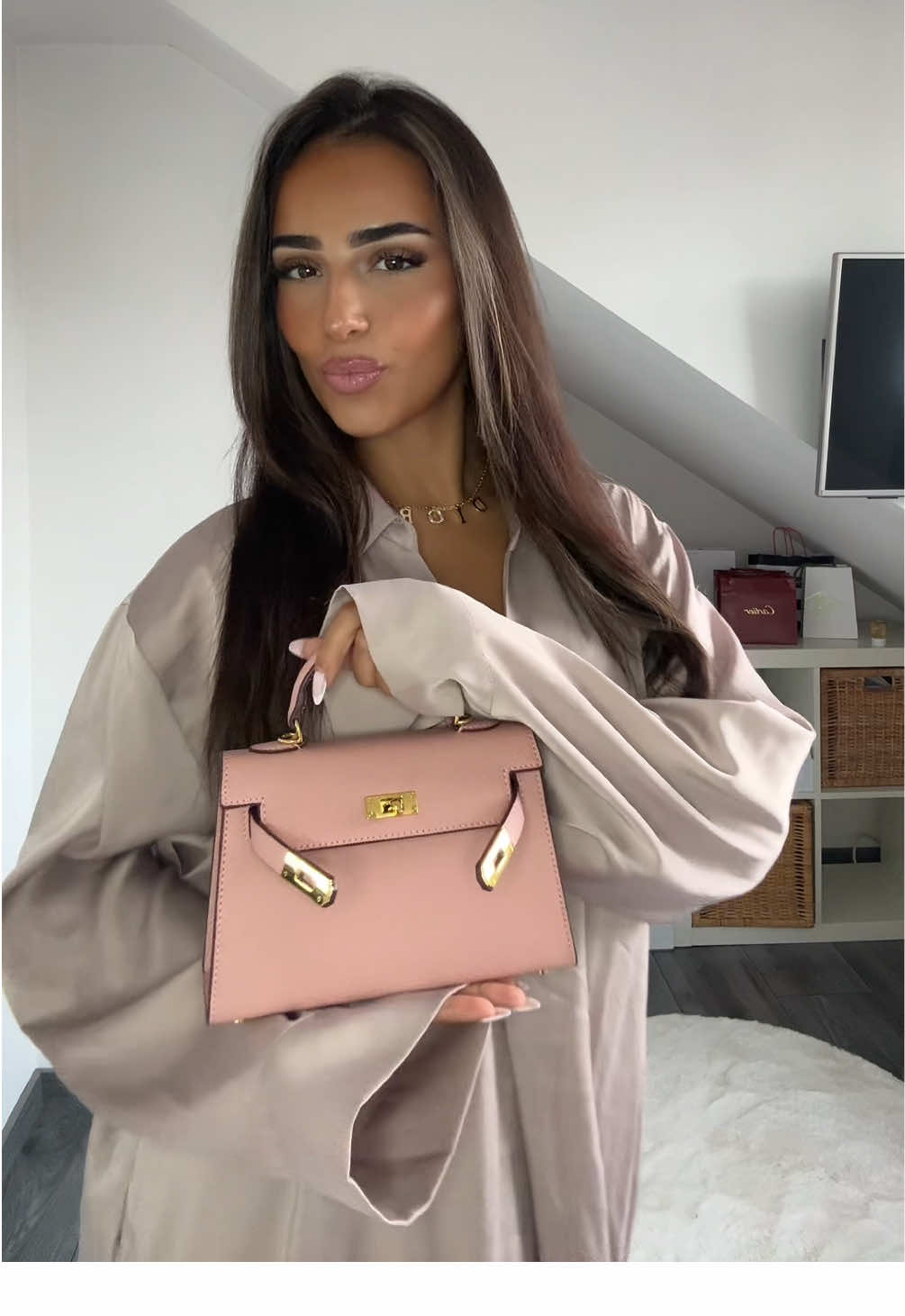 obsessed with this bag @ALAYA 💖 #fyp #girls #pink #bags 