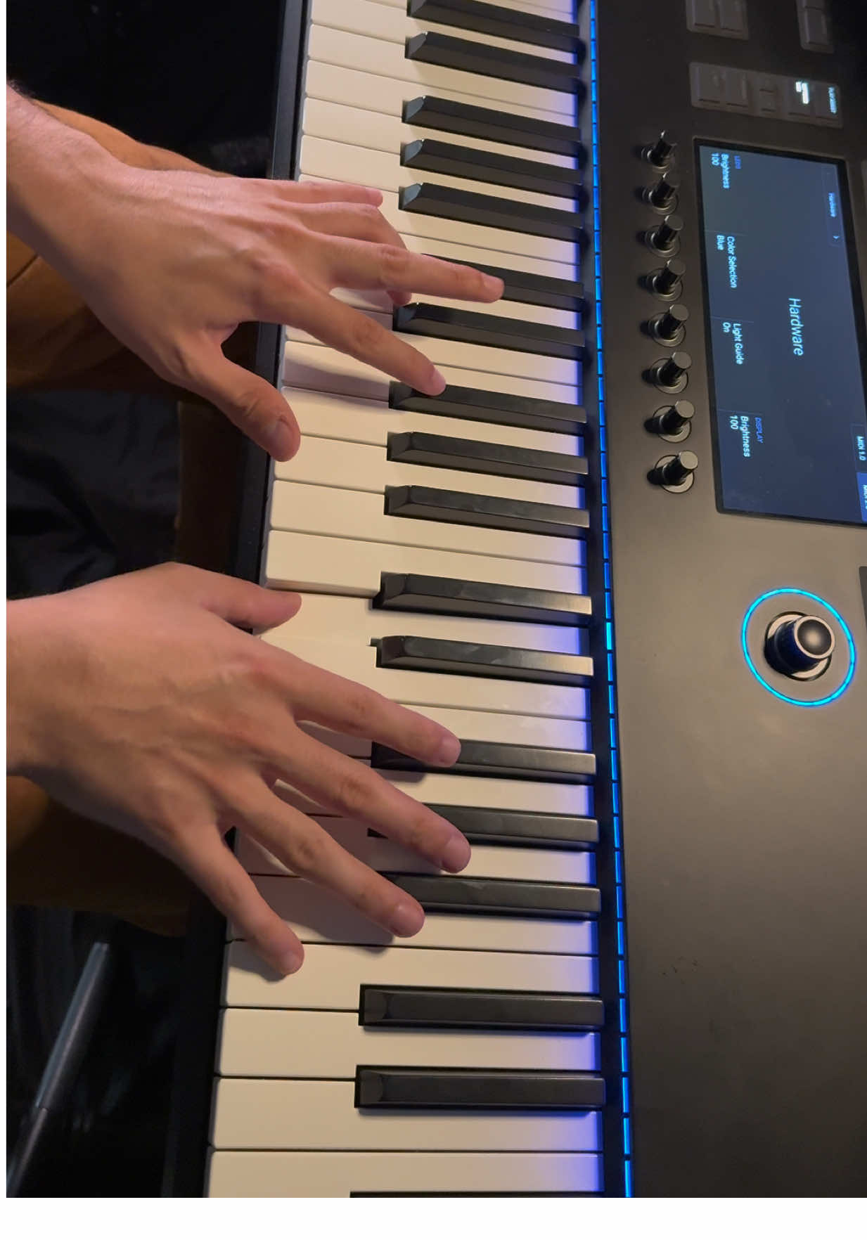 An overhead shot of the song In assenza di te #laurapausini #italiansong #inassenzadite #pianocover #pianotutorial 