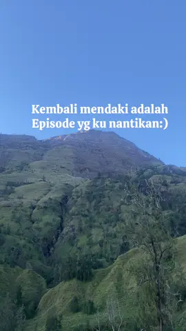 Penampakan ⛰️Rinjani, cantik banget apalagi sya naik ke situ🙂#fypシ #pendakifomo #tiktokforyoustage 