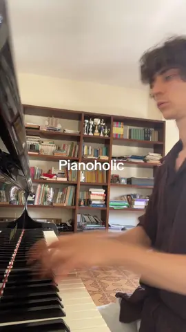 Pianoholic  #piano #pianoholic #pianopractice #musiciansoftiktok #perte  Idea video: @Chia 