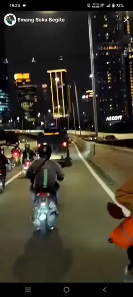 mobil brimob nya kabur, dikejar sampai ke atas flyover kokas #ojol #demo_dpr 