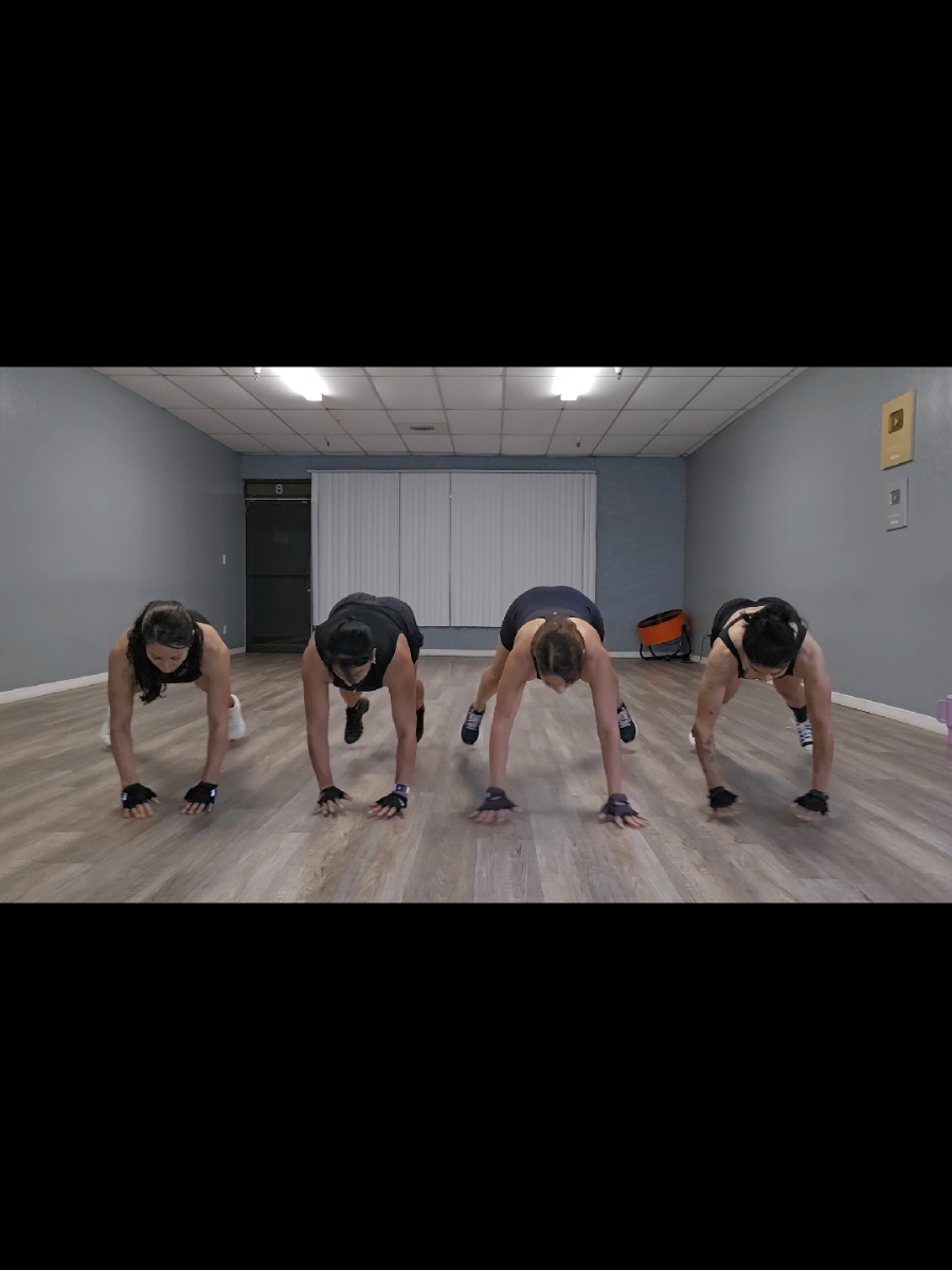 #plankchallenge #teamwork #fitnessmotivation  #cardiodance #parati 💢 