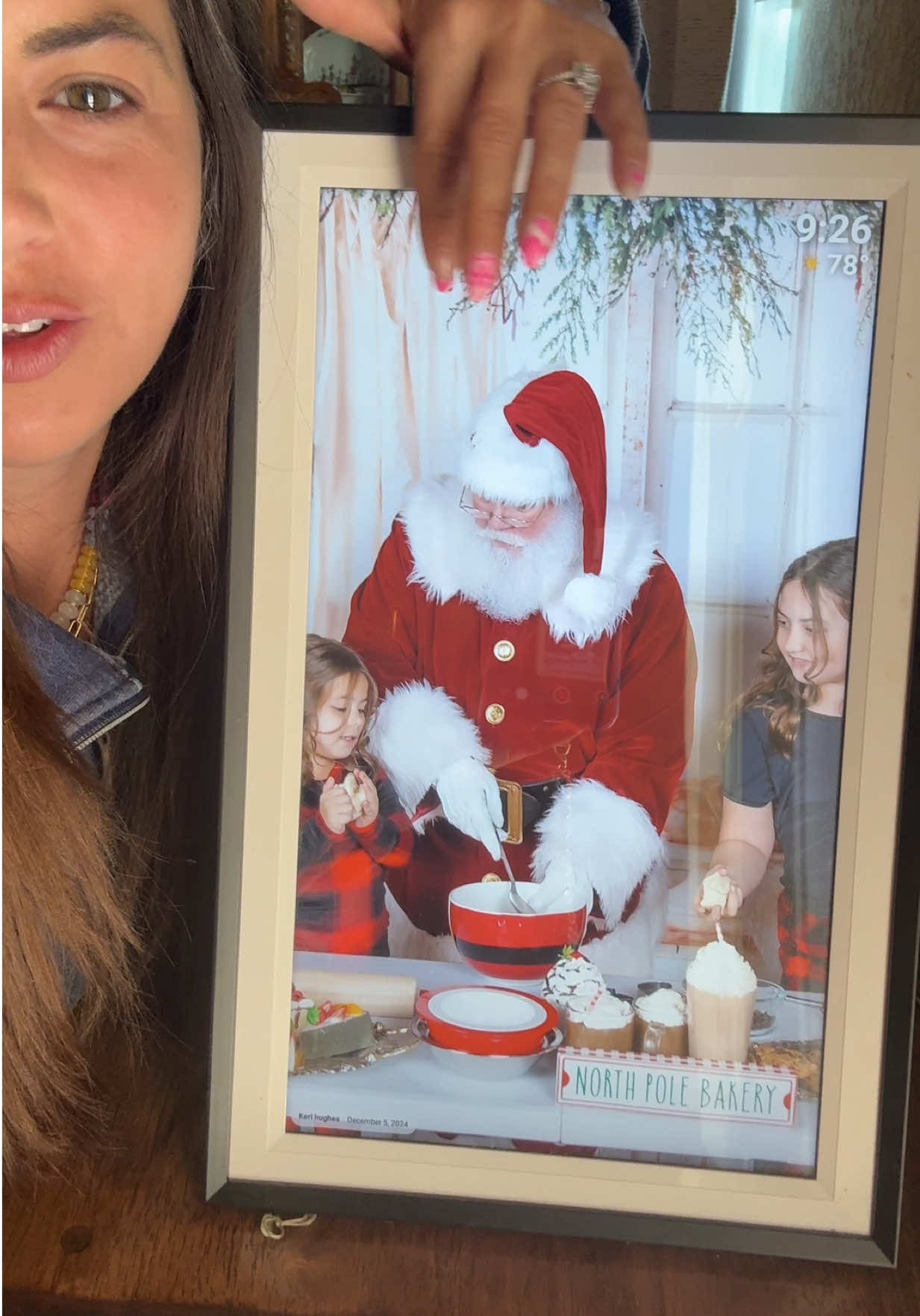 The ultimate Christmas gift 🎁✨ A digital picture frame that keeps your memories alive all year long! Easy to use, instantly share photos & videos, and perfect for anyone on your list—parents, grandparents, newlyweds, or your best friend. 🎄 No more boring gifts… this is thoughtful, personal, and something they’ll treasure forever. #ChristmasGiftIdeas #HolidayGiftGuide #BestChristmasGift #DigitalPictureFrame #Christmas2025