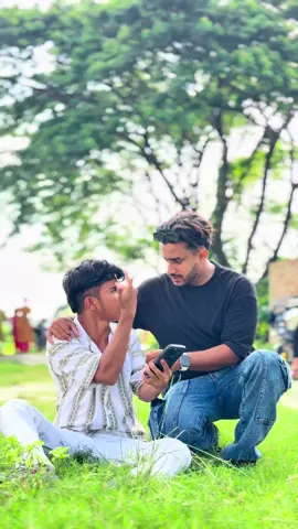 এ ভাই টা আজকে অনেক খুশি হয়েছে #farhanahmedprottoy_09 