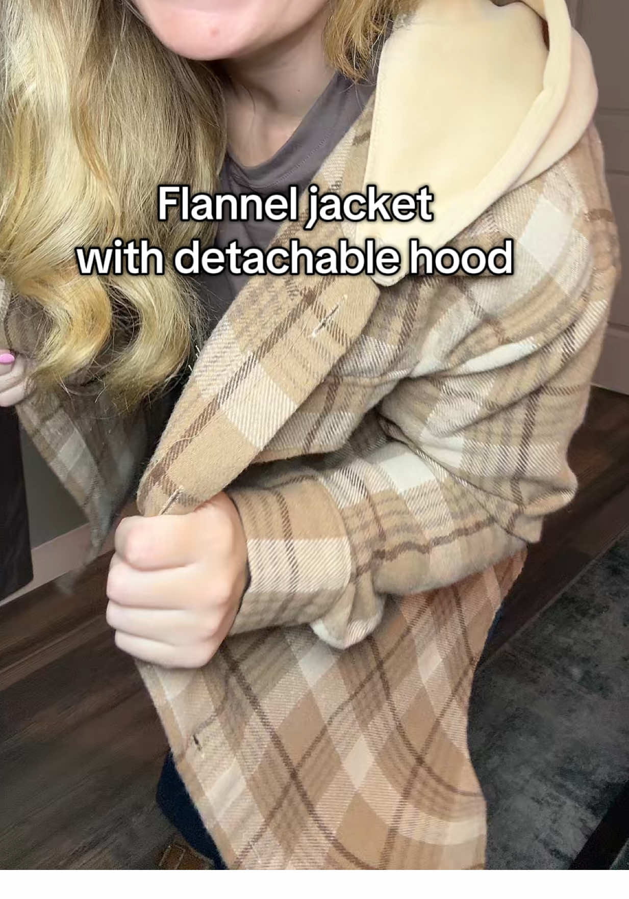 A flannel jacket is a must have for fall!  #flanneljacket #flannelseason #fallfashiontrends2025 #falloutfitideas #flanneloutfit 