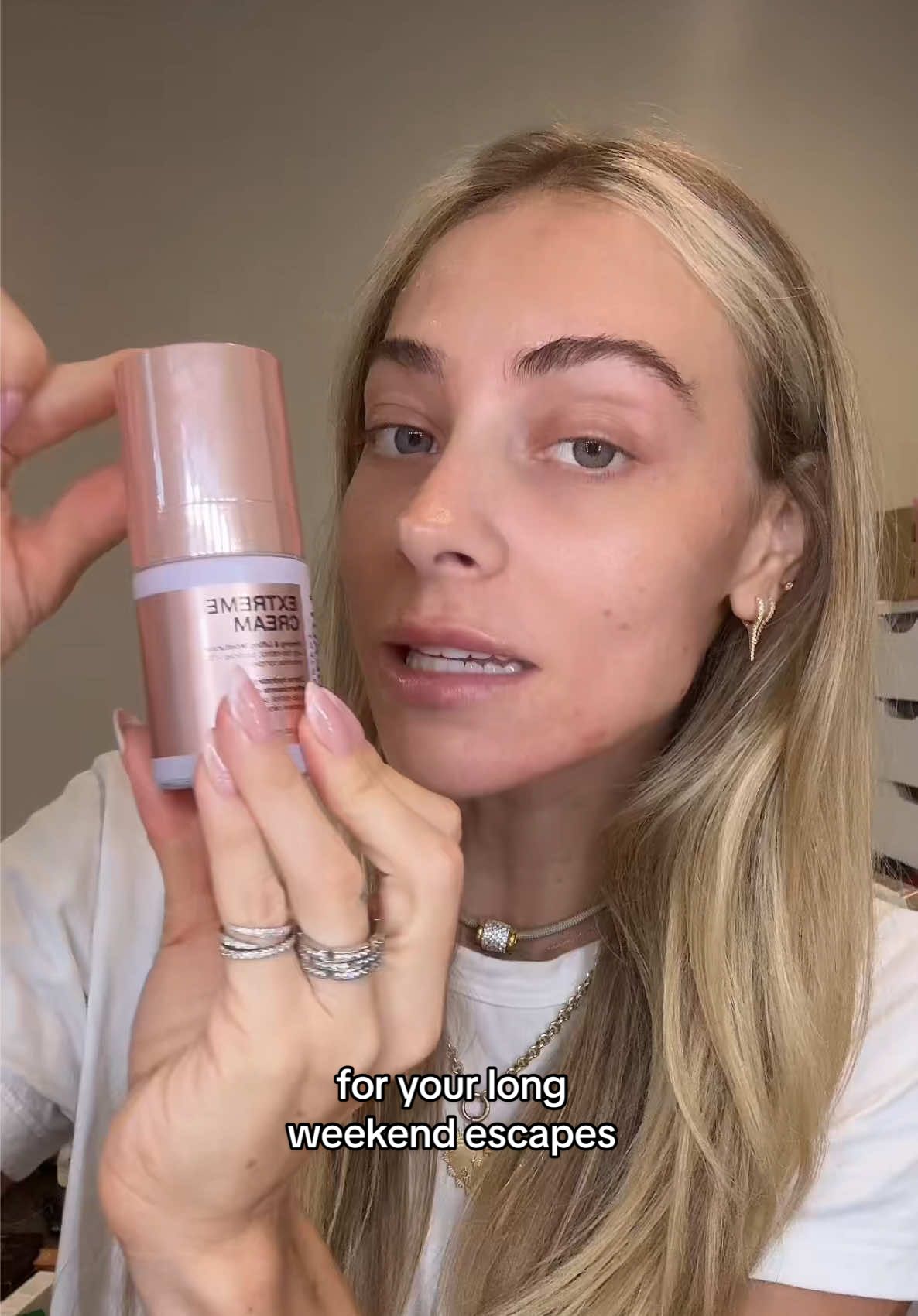 Jetsetters, this one’s for you.  For your long weekend escapes, pack your Extreme Cream Travel — the moisturizer you know and love, designed to come with you wherever you go. @Hannah Chody 