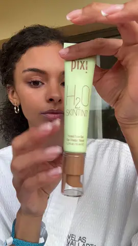 I love quick makeup!! This routine is so fresh and glowy 😍🩵  @Pixi Beauty @Modeliste Magazine @Velas Vallarta #ModeAroundTheGlobe #PixiOnTheGlow #VelasVallarta #MakeupRoutine #cleangirlroutine #cleangirlmakeuproutine #makeup #pixiebeauty 