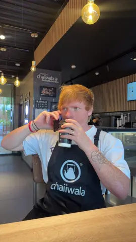 Ed Sheeran x Chaiiwala 📍 #edsheeran #chaiiwala #chai #fyp #uk 