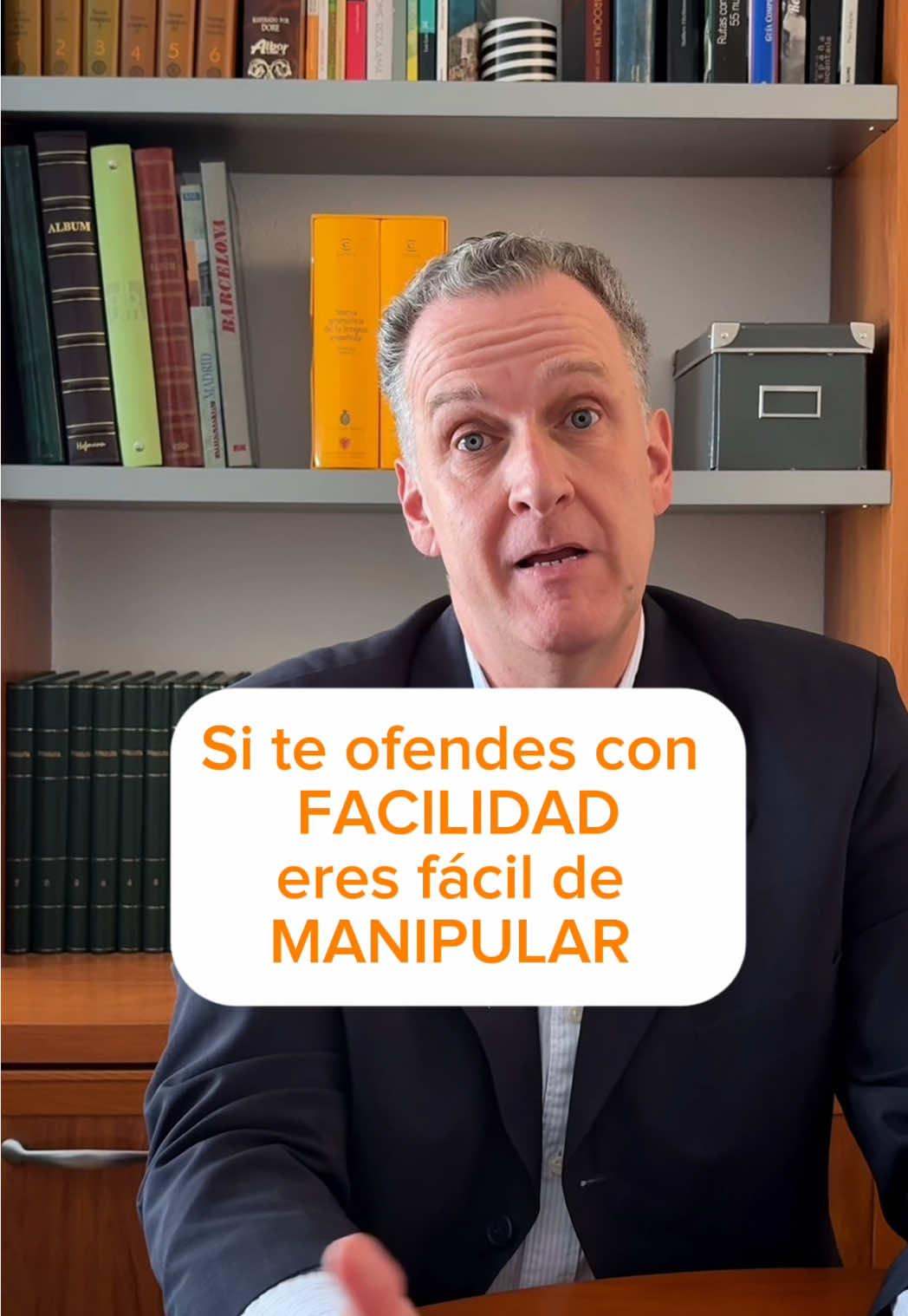 Si te ofendes con facilidad, eres fácilmente manipulable  #albertoaguelo #oratoria #liderazgo #hablarenpublico #manipulacion 