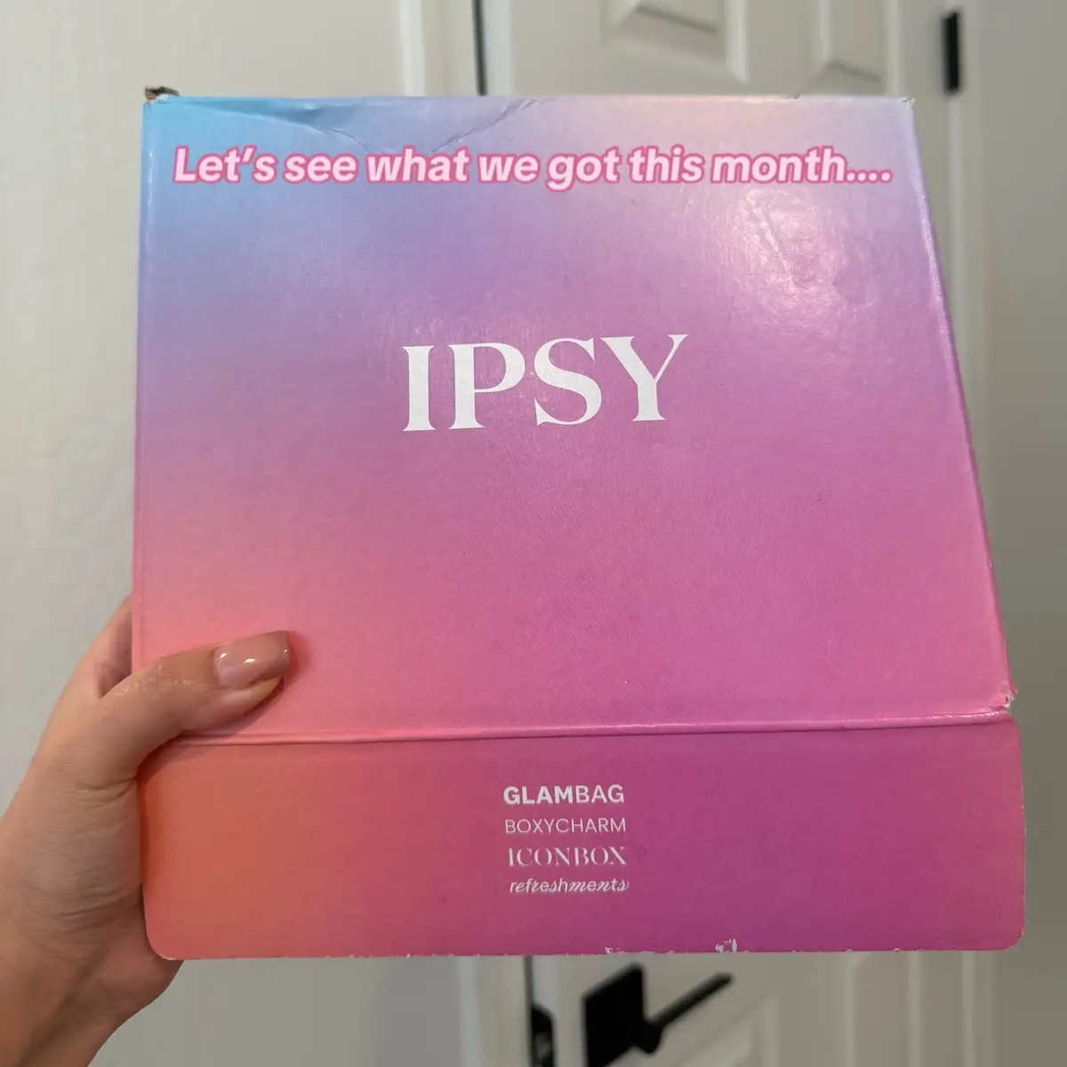 I decided to sub again after so many years 🫣 @IPSY I wasn’t able to choose items since I joined a little late but maybe next month I can pick 💗 As someone who loves trying new things I know I will use everything! (but idk about the vacation perfume it wasn’t my fave ☹️)