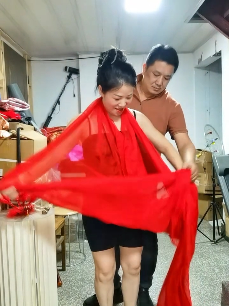 funny dresses👗 😁 please don't under review and grow my acount please 🙏#formem #viral_video #tiktokteamoffical #fyp #trending #foryou #please #growmyaccount #forme 