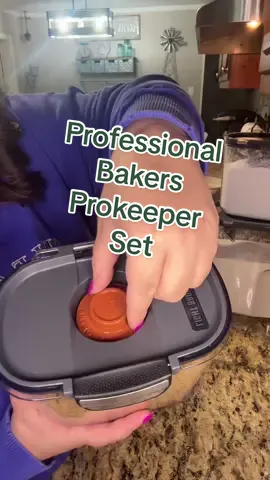 This is a GAME CHANGER!!!! Everyone MUST have these to make like easier and keep things fresh!! Order today! #organizing #bakersset  #storage #professional 