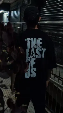 the oversize last of us tshirt ✨ المقاسات متوفرة من s حتى xl 👕 التوصيل متوفر 58 ولاية السعر 2600 دج ✨  . . . . . #tshirt #clothes #onlineshopping 