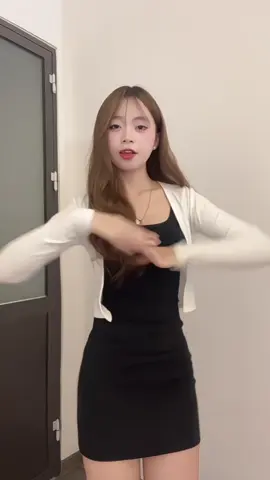 dạo này lên kí nên phải bóp eoooo~#lunyentertainment #xuhuong #nhachaymoingay #tiktok 