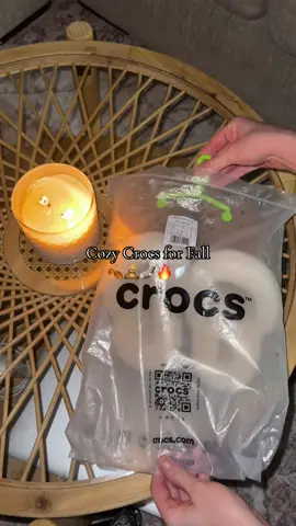 Obsessed with these🍂🧸🧦🔥🪽 #crocsslippers #fuzzscuffslippers #crocsfuzzscuffslippers #newcrocs #fallcrocs @Crocs 