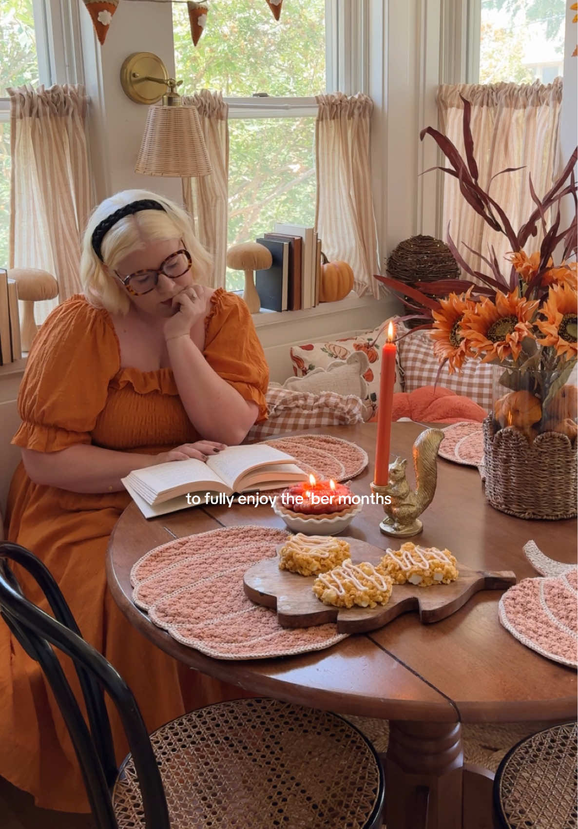 The limited-edition Pumpkin Spice scent is BACK! #Dawn_Partner 🎃🧽🫧 I can always trust #DawnPowerwash to clean up the stickiest messes that come with fall baking in the ‘ber months ✨ The limited-edition scents won’t be here for long so head to my bio to grab them while you can! #falltok #pumpkinspice