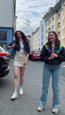Hättet ihr die Lyrics gekannt? 🥸#arille #ballermann #schlager #kinderlieder #kindermusik #comedy #umfrage 