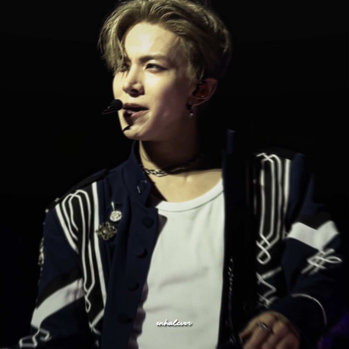 I can’t handle how hot he is 😪 (i love editing and using my own concert clips) #heeseung #enhypen #heeseungedit #enhypenedit #leeheeseung