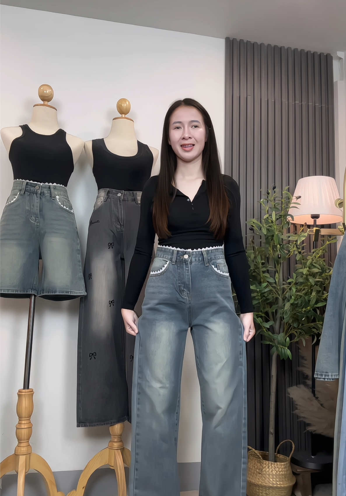 ขอบลูกไม้สวยๆ🩵 #katjeans #กางเกงยีนส์ขาสั้น #กางเกงยีนส์ผู้หญิง #กางเกงยีนส์ #กางเกงยีนส์ทรงกระบอก 
