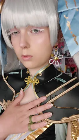 I think I will cut the bangs completely bc the longer sides look a bit weird ig..and i will use a different lipstick next time ✨️🐉 #fy #fyp #jinhsi #jinhsiwutheringwaves #jinhsicosplay #wutheringwaves #wutheringwavescosplay #wuwa #wuwacosplay #cosplay #cute #c0splay #helmetwig #wig #new #costest 