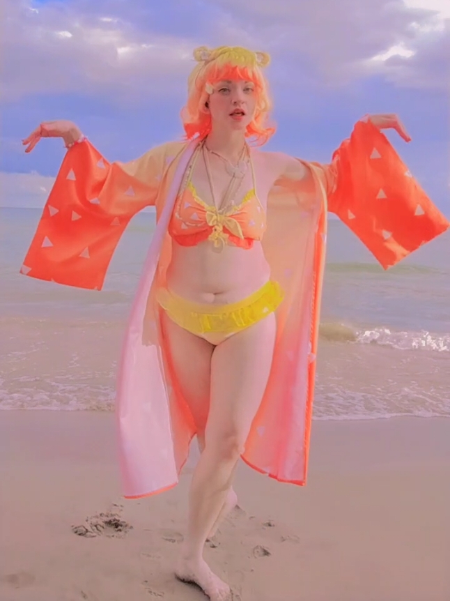 tiktok does not like my swim suits 😔 #lemurzenitsu #zenitsucosplay #zenitsuagatsuma #demonslayercosplay 