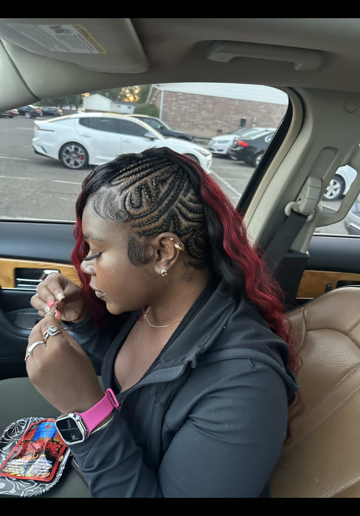 Photo Shoot Ready🤩🤩 Should I start providing this style as a service?  #hairinspo #downriverhairstylist #detroitbraider #verstilehairstylist #syonistyles 