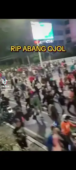 terliat jls ojol terlindas mobil 