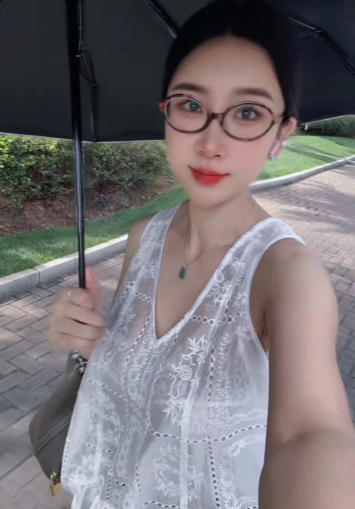 不讨好 不迎合 但很自由#好身材好气质 #做个哇塞的女孩 #完美身材 