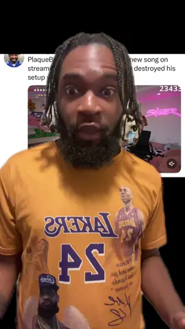 PlaqueBoyMax was previewing a new song on stream but his cousin accidentally destroyed his setup with water #plaqueboymax #music #setup #water #fight 