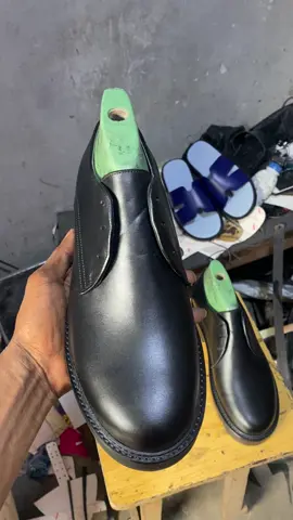 Black don’t crack #business #foryou #fypp #madeinlagos #timelessclassic #enterpreneur #handmade #shoe #foryoupage 
