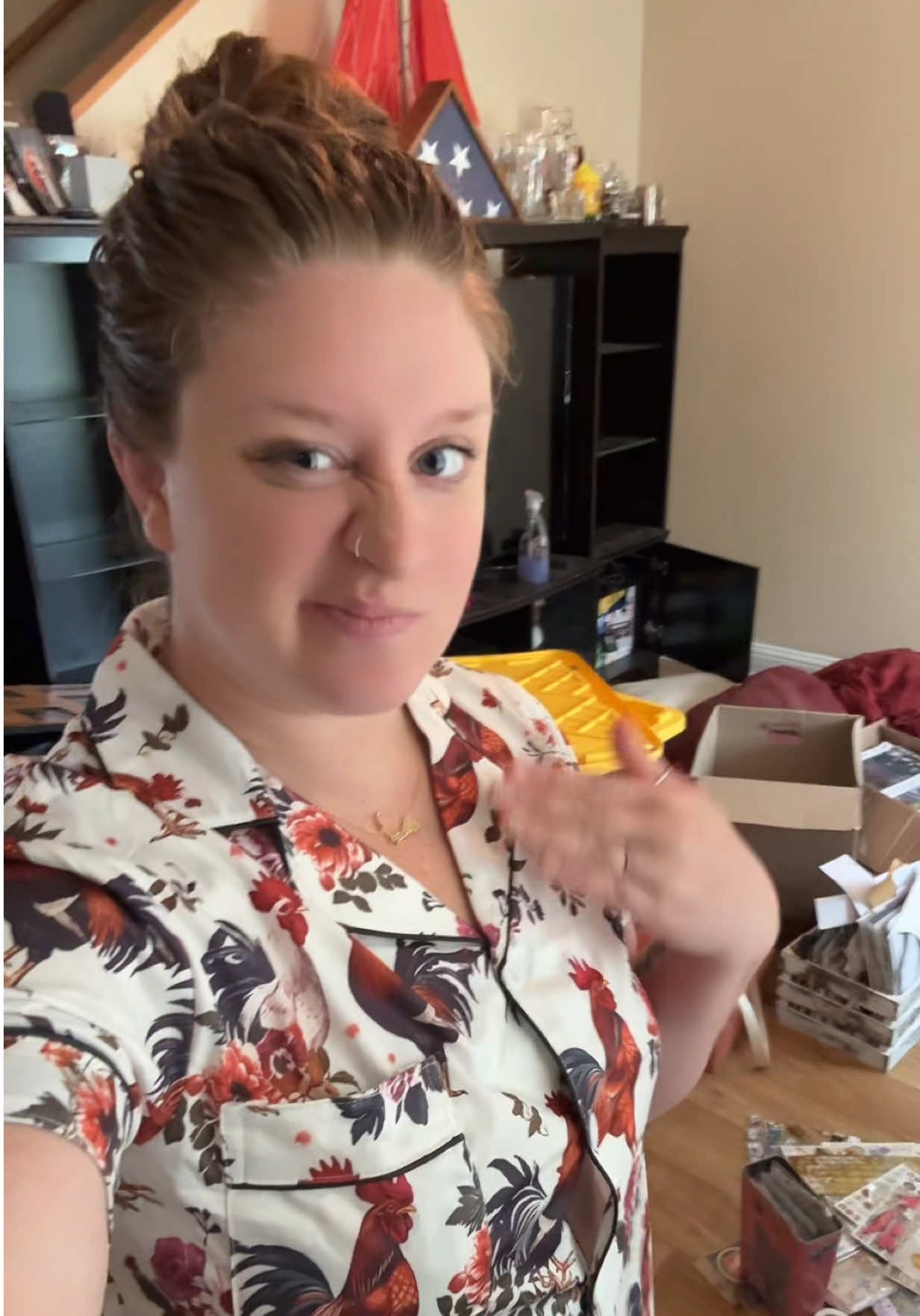 Moving out shenanigans! Lots to do with very little time left! This sound couldn’t be more accurate in this moment. 😂 #outfitinspo #cleaning #movingout #movingforward #adulting 