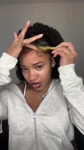 A 3 hour class is crazy..🙄 #evadiamondj #fypシ #grwm #skincare #curlyhair #naturalhair #edges 
