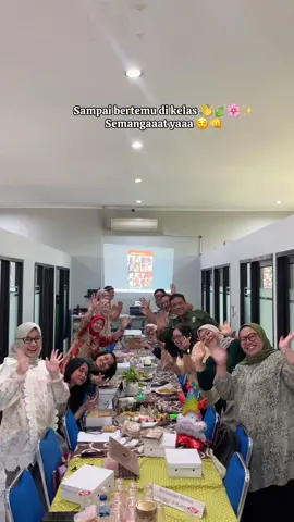 Udah Day 4 kuliah di Awal Semester nih, gimana aman? Bapak Ibu dosen udah gaspol apa masi selow? #agribisnisundipjuara #kuliah #awalsemester #undip #dosenmudacheck 