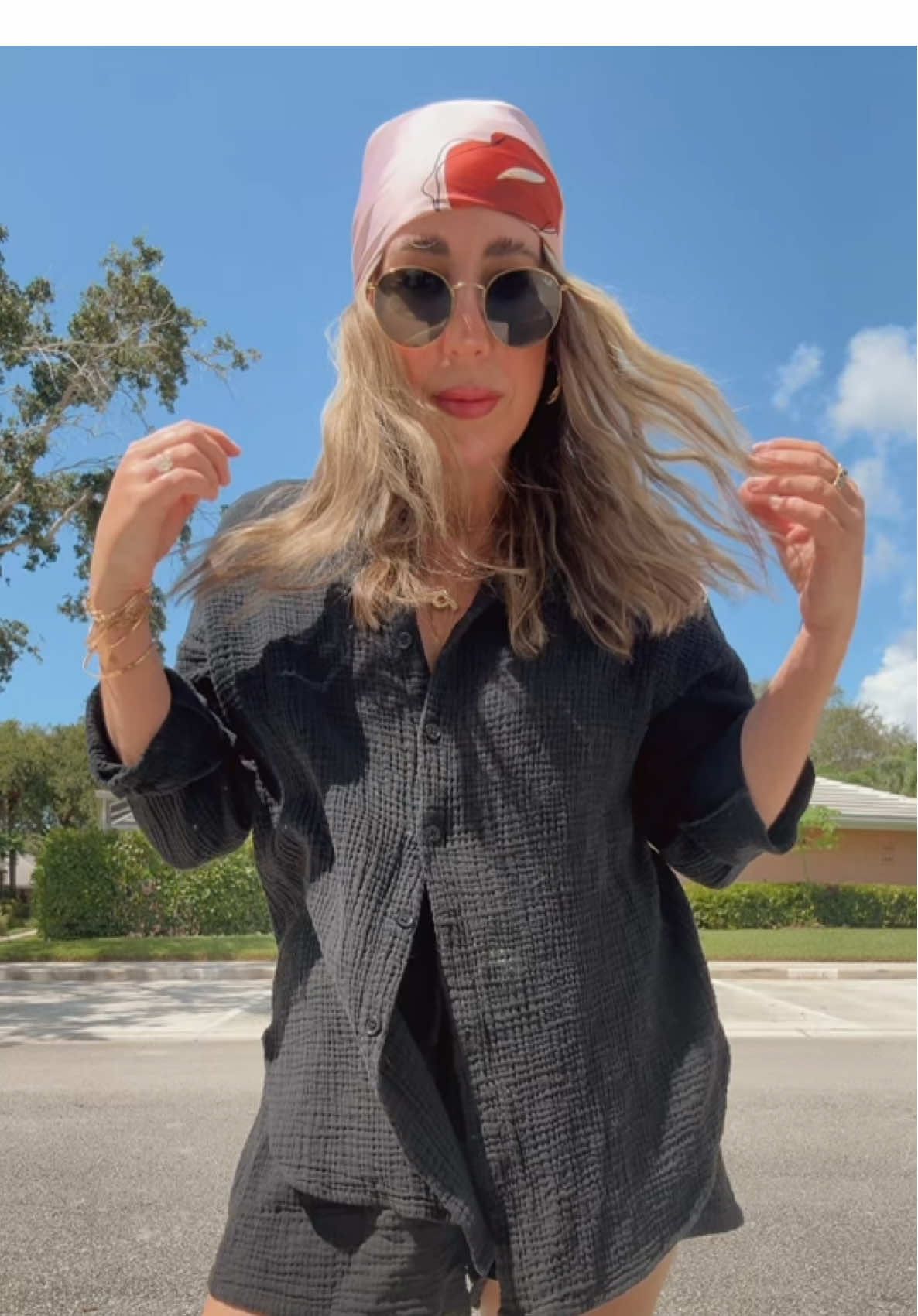 Just another millennial mom ootd with a side of TLC because you have to! #millenialsoftiktok #millenialmoms #OOTD #outfit 