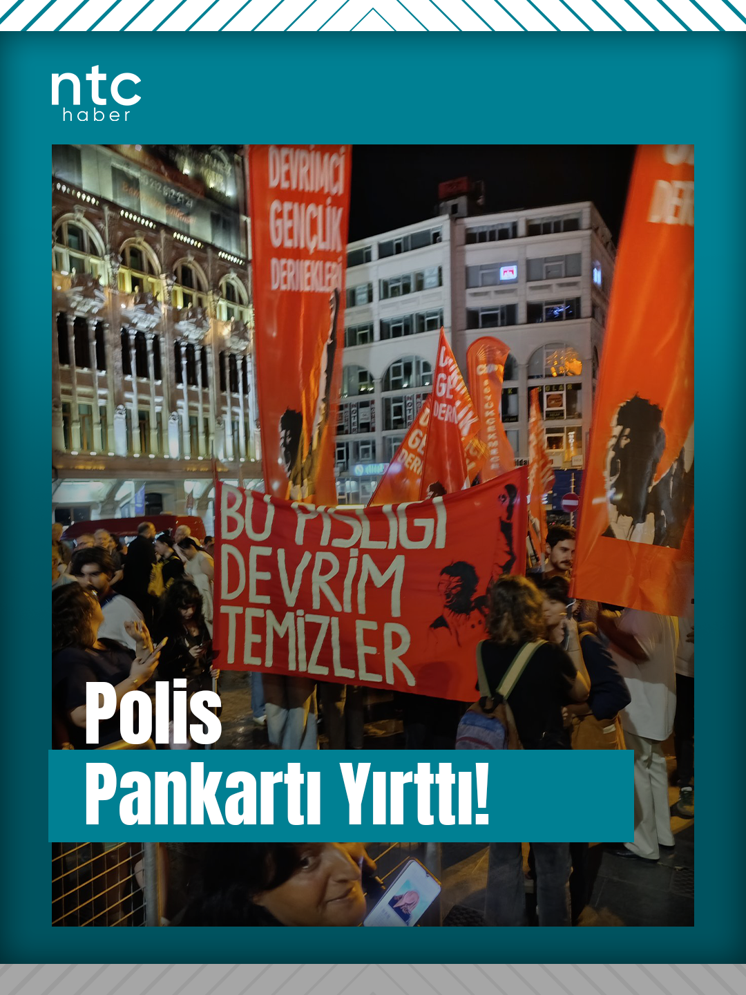 CHP’nin “Millet İradesine Sahip Çıkıyor” Mitinginde Pankart Gerilimi! Beyoğlu’nda düzenlenen mitingde gençlerin açmak istediği “Bu Pisliği Ancak Devrim Temizler” pankartı polis tarafından yırtıldı. O anlarda alanda tansiyon yükseldi. CHP Genel Başkanı Özgür Özel ise kürsüden kalabalığa seslendi: Belediyelere yönelik operasyonları, “99 dalga da yapsalar yılmayacağız” sözleriyle eleştirdi. Yargı ve bürokrasiye dair çıkışları ise siyaset kulislerinde yeni tartışmaların fitilini ateşledi. #chp #haber #sondakika