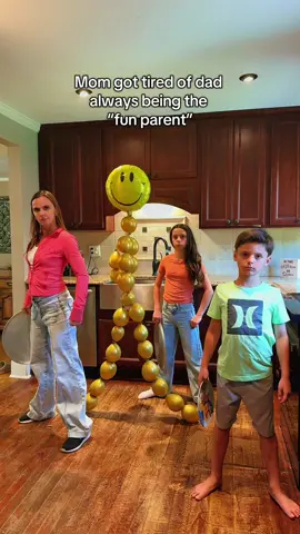 #balloonman #wackywaving #dance
