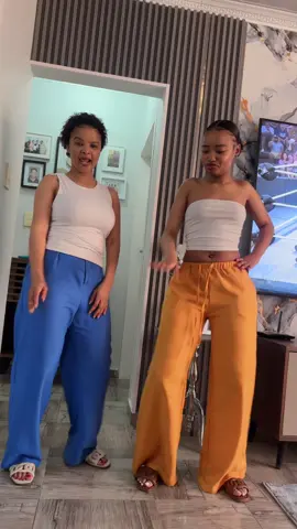 si ready for dezemba 😛🤣 #mantlesandmom 