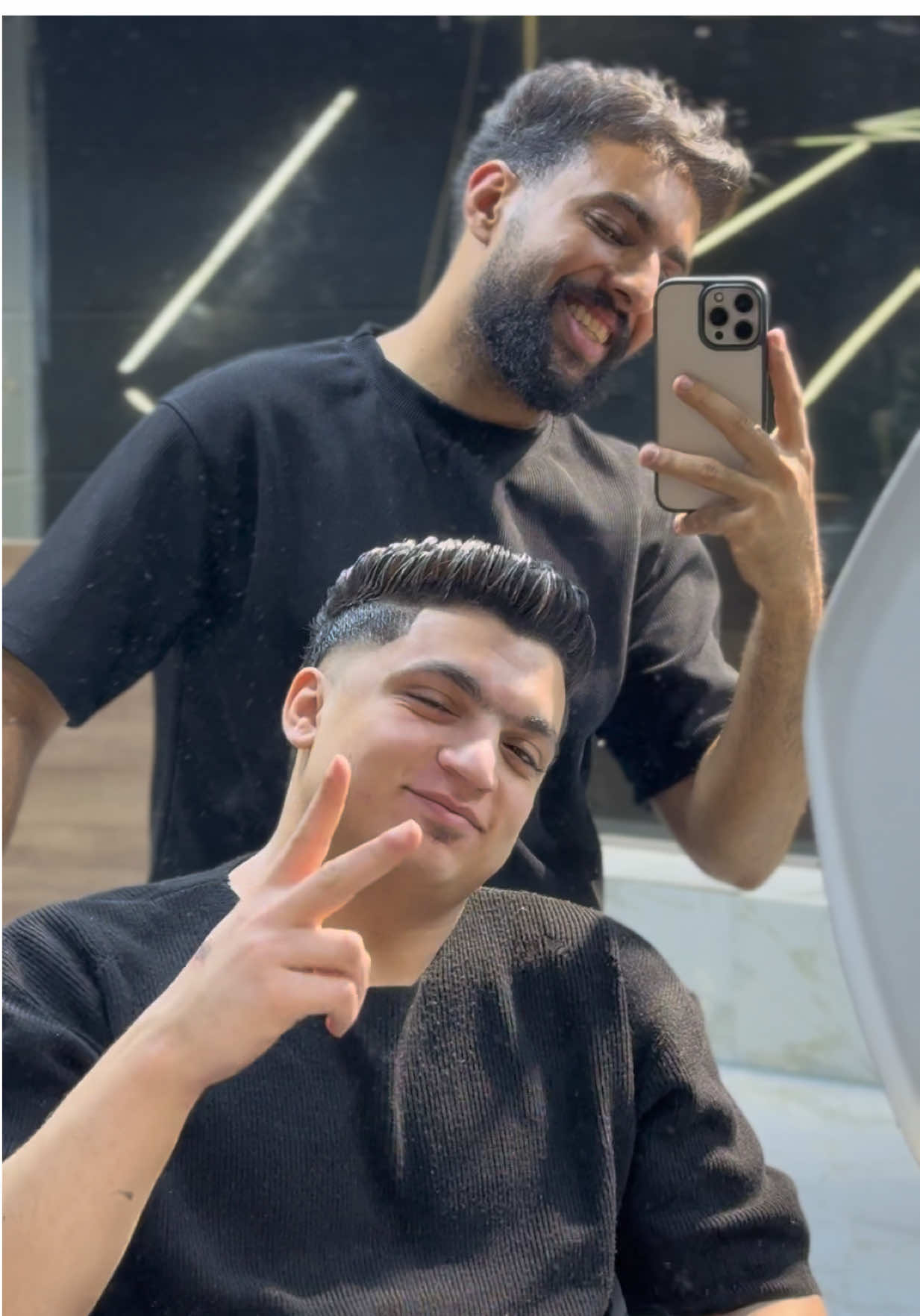 اخويا ياعم ❤️ . . . . #omarabdallahsalon #hair #حلاقين #الطالبيه_بلدنا🌍🤍 #الطالبيه_بلدنا 
