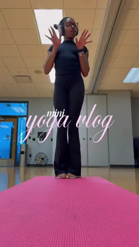 my frog pose is getting so low 😍😮‍💨🫶🏽🫶🏽 #fyp #blackgirlpilates #whitetoes #yoga 