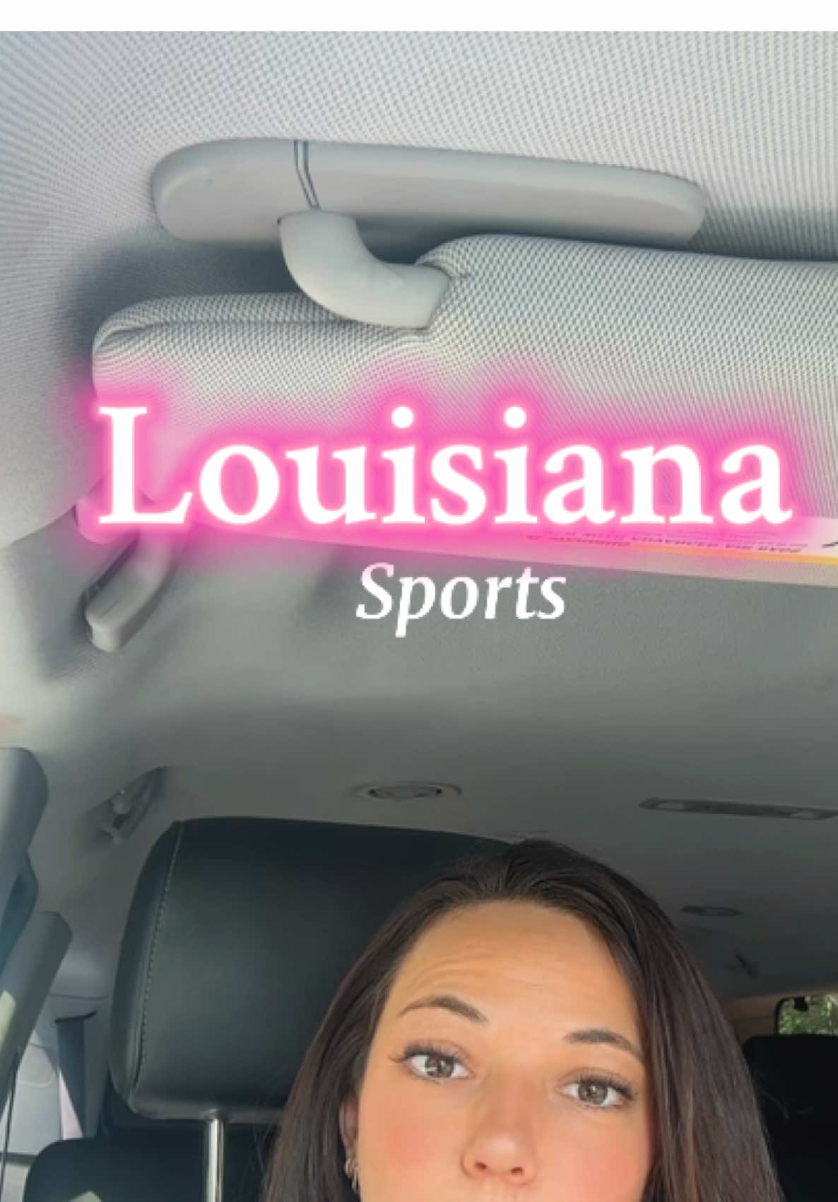 From purple & gold to black & gold… nowhere does it like Louisiana 🐅⚜️ #louisiana #lsu #saints #sports #itshomebaby
