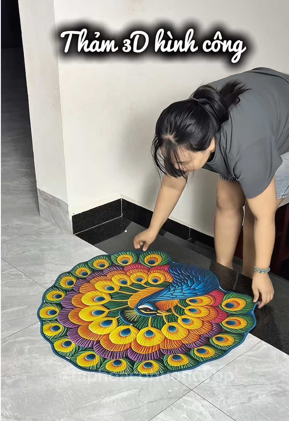 Thảm 3D hình con công decor trang trí nhà cửa đẹp nha #taphoacohuongvpp #tham3d #thamlauchan #thamdecor #thamconcong3d 