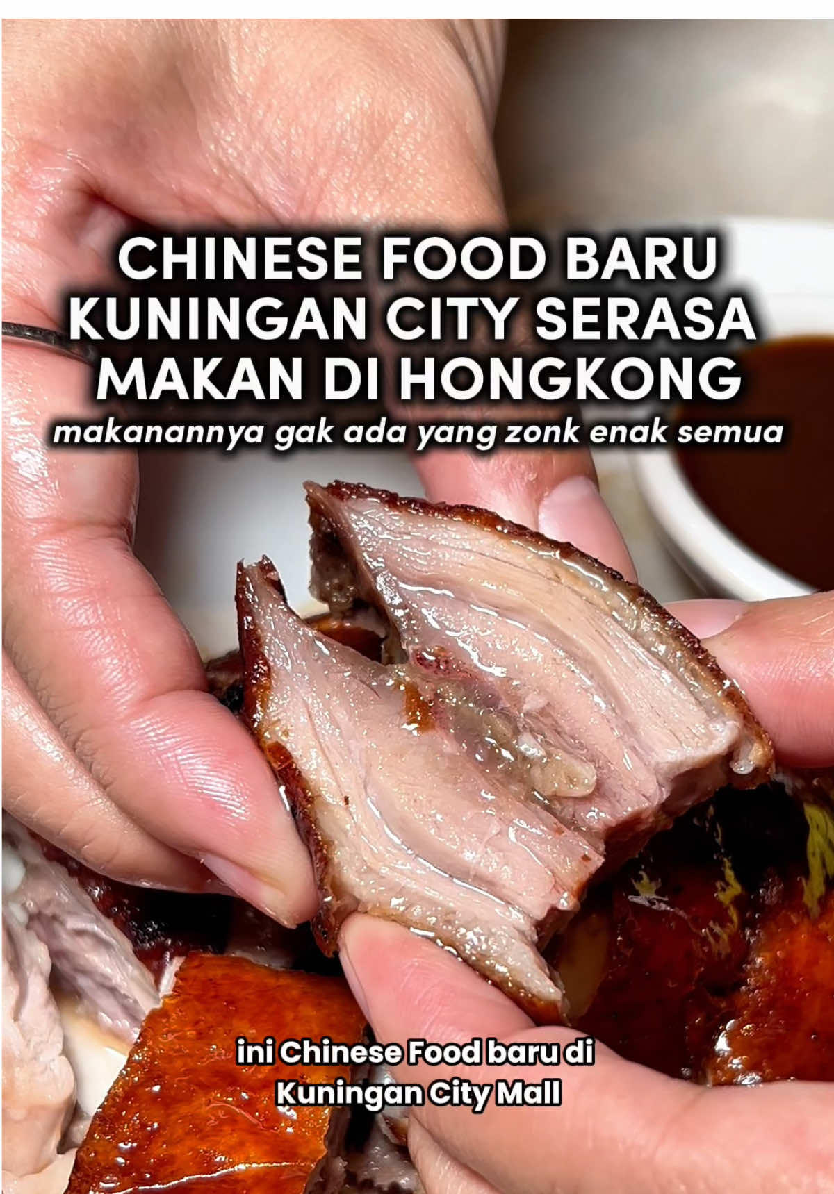 CHINESE FOOD BARU DI KUNINGAN CITY SERASA MAKAN DI HONGKONG ✨ . Makan siang berasa di restoran klasik Hongkong @cantonpalace.id ✨ . Canton Palace Kuningan City bener-bener bikin jatuh cinta sama dimsum + menu authentic lainnya 😍 . Dari Siomay, Hakau sampai Bebek Panggang-nya semua fresh, juicy dan full of flavor 🥢 . Cocok banget buat family dining atau lunch bareng teman kantor. Pas banget ada SPECIAL PROMO bulan Agustus diskon 17% 😍 . 📍 Canton Palace ✅ No Pork No Lard 🗺️ Kuningan City Mall, Ground Floor Jl. Prof. Dr. Satrio RT. 14/ RW. 4 Karet Kuningan, Setiabudi, Jakarta Selatan . #eatingforlyfe #cantonpalace #cantonpalacejakartaselatan #cantonpalacejaksel #kulinerkuningancity                    