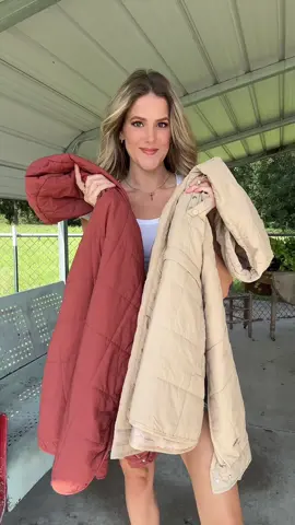 The perfect Fall Jacket! Lightweight puffer jacket with tons o of colts to choose from! @SCUSTY #pufferjacket #jacket #jackets #jacketseason #falljacket 