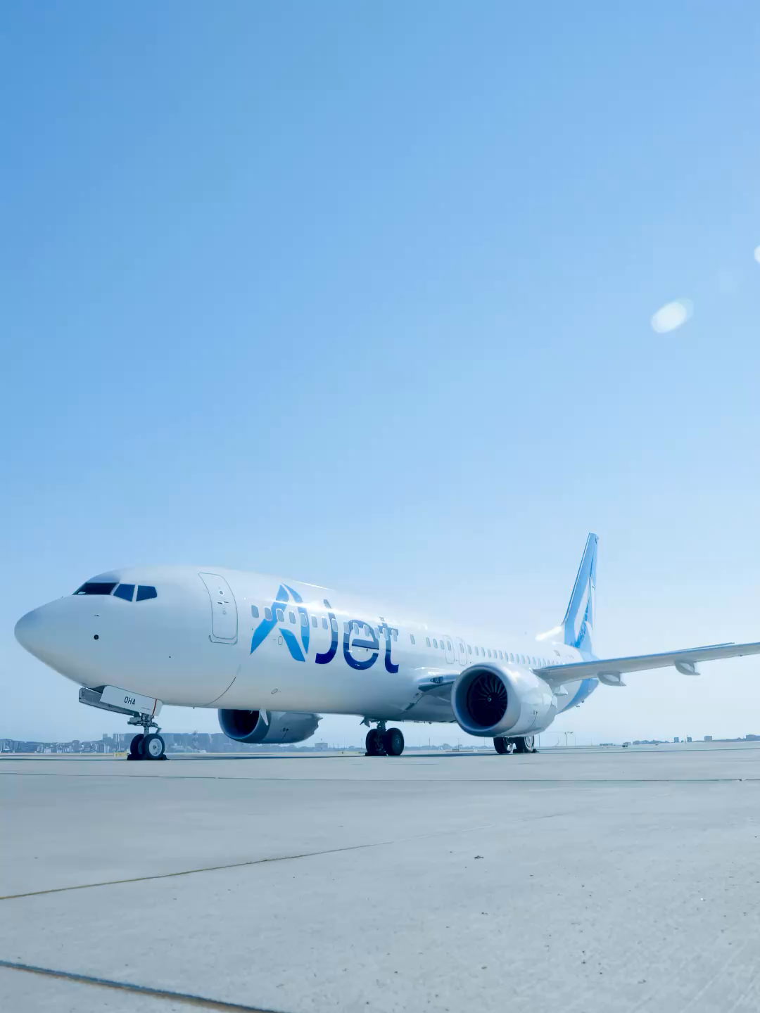 AAA yeni uçak mı o?! 😱 ✈️ C2 seviye anı biriktirme bağımlılarına özel! 📢 AJet’in yeni nesil uçakları ve %100 yerli yeni koltukları şimdi sizleri bekliyor! Yüksek Yakıt Verimliliği ♻️ Daha Uzun Menzil 🚀 Daha Sessiz ve Çevreci 🌱 ** AAA, brand-new aircraft?! 😱✈️ For all the memory-hoarders out there, this one’s for you! 📢 AJet’s next-gen planes with 100% domestically made seats are here to take your travel game higher! More Fuel Efficient ♻️ Longer Range 🚀 Quieter & Greener 🌱