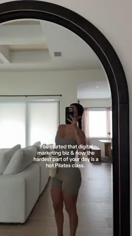 Living life on my terms 😉🤍 The only hard part of my day is getting out of my Pilates class alive 😅 DM me: INFO to learn how to  make money online with digital products ✨