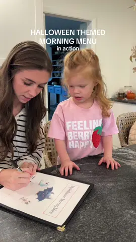 Absolutely loving these themed morning menu!! Can’t wait to break out the Thanksgiving and Christmas ones next! 🦃🎄 #teachingtoddlers #toddlerlearning #toddlerlearningactivities #toddleractivity #learningjournal #morningmenu #screenfree #noscreentime #screenfreeplay 