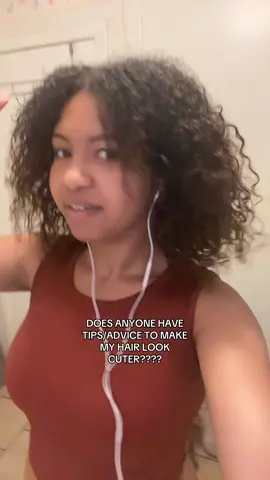 Like the curls are not curling how I need but also maybe my hair is just super damaged from all the hair dye I’ve done LMAOO #fyp  #curlyhair #hair #hairtransformation #curlycut 