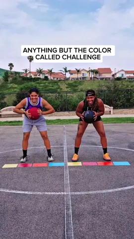 This is so much harder then it looks 😅 @Stevi Shari #challenge #games #basketballgames 