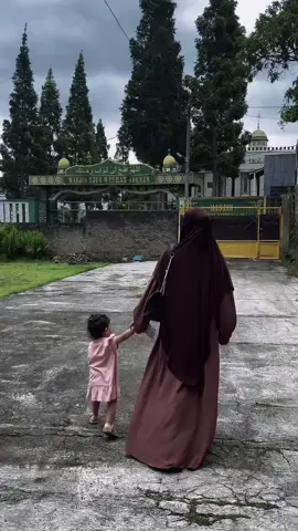 Aku pake yang choco🤎#khimar #khimarsyari #khimarmurah #khimarabaya 
