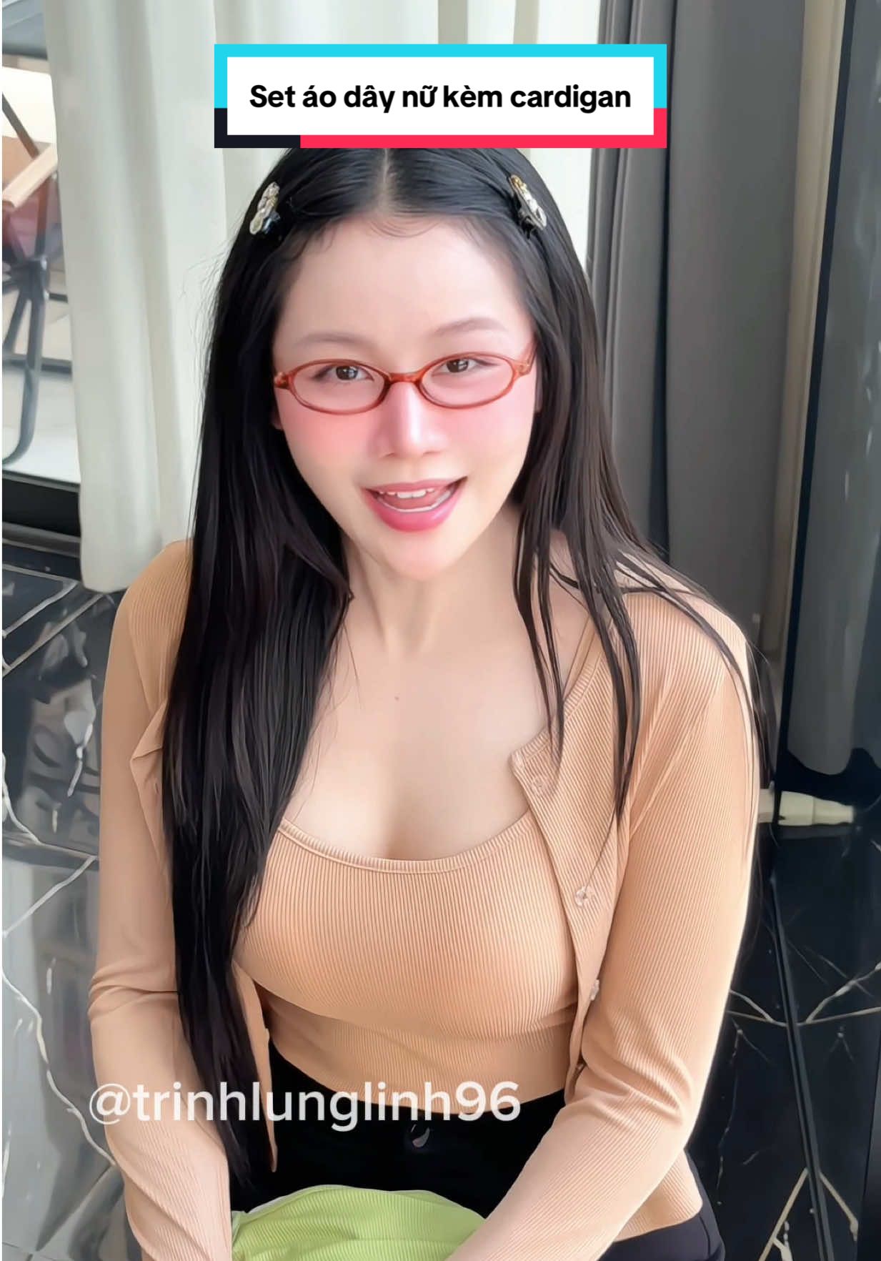 Set áo dây nữ kèm khoác ngoài #aokhoacnu #aokhoaccardigan #fashion #setaodaykemkhoac 